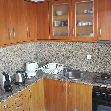 Reis Apartment