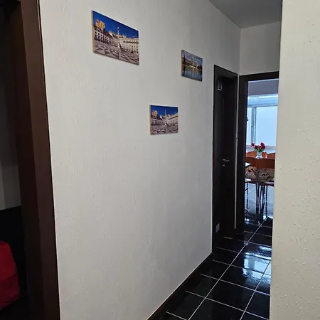 Apartment Reis