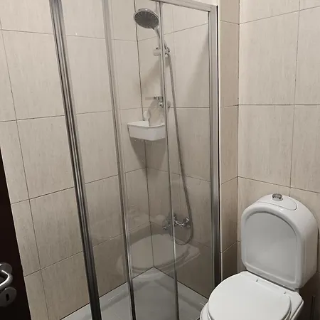 Reis Apartment *